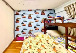 Blk 705 Hougang Avenue 2 (Hougang), HDB Executive #552395201